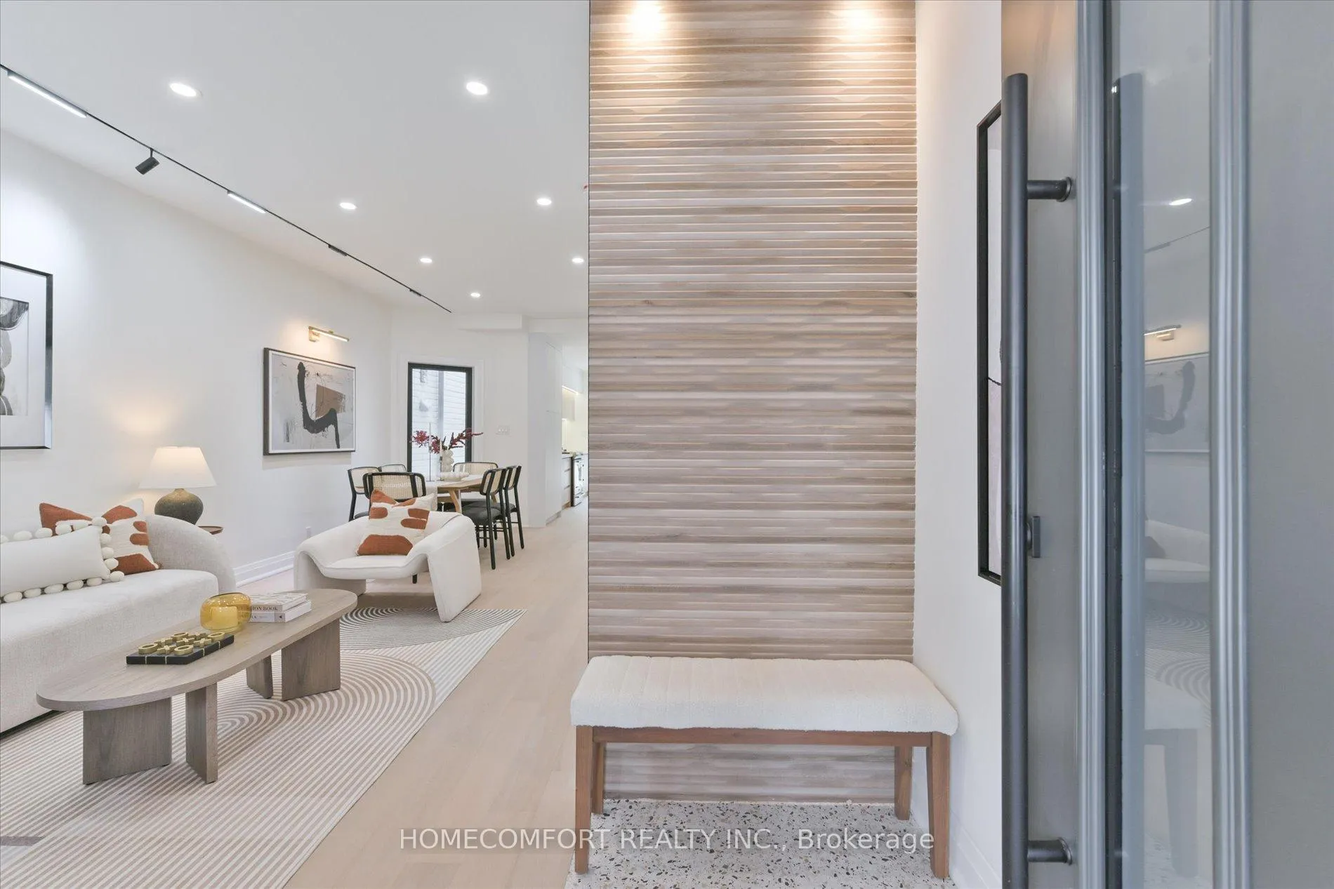 Photo 4 of 192 Waverley Road, Toronto, The Beaches — HOMEH