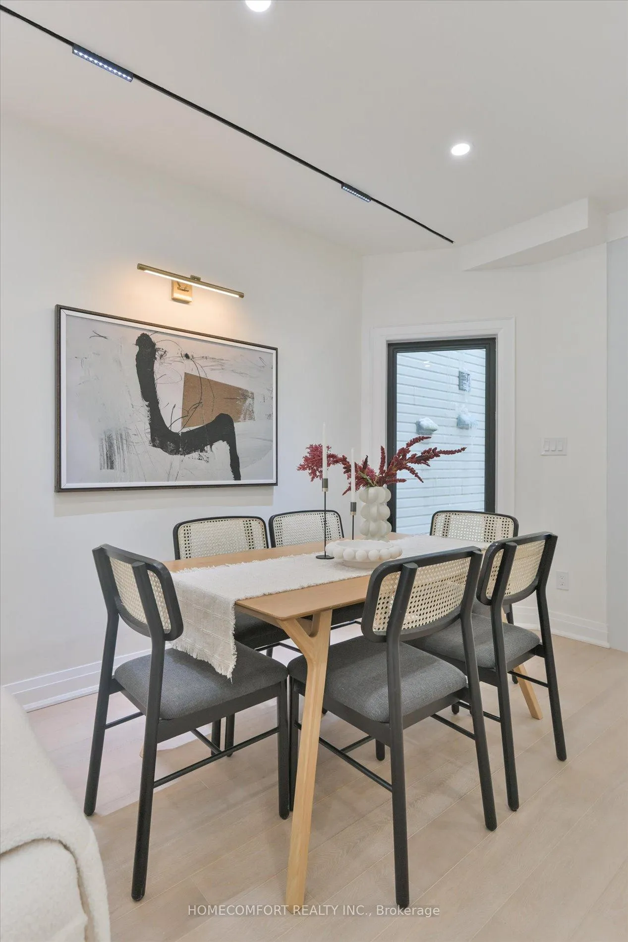 Photo 9 of 192 Waverley Road, Toronto, The Beaches — HOMEH