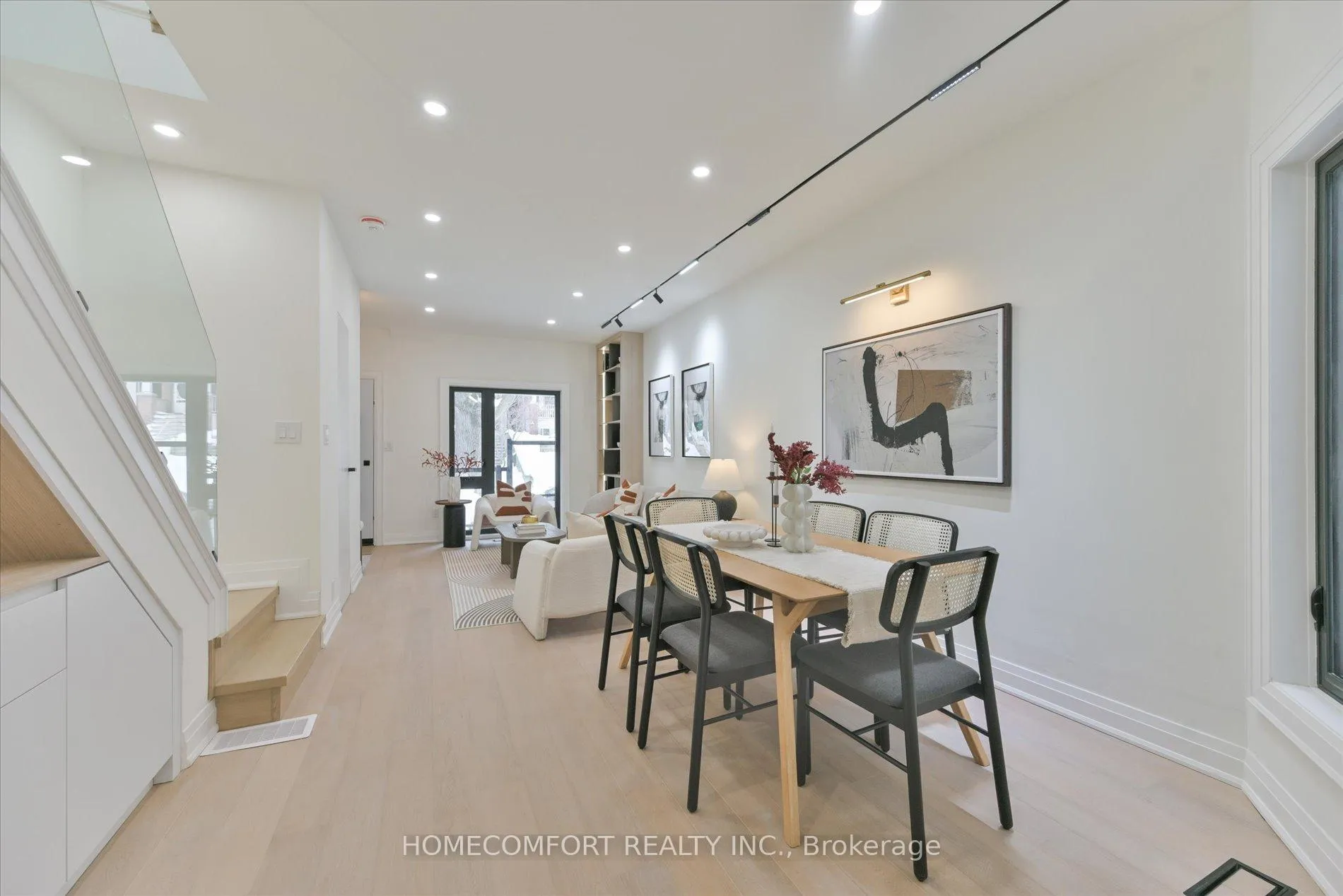 Photo 10 of 192 Waverley Road, Toronto, The Beaches — HOMEH