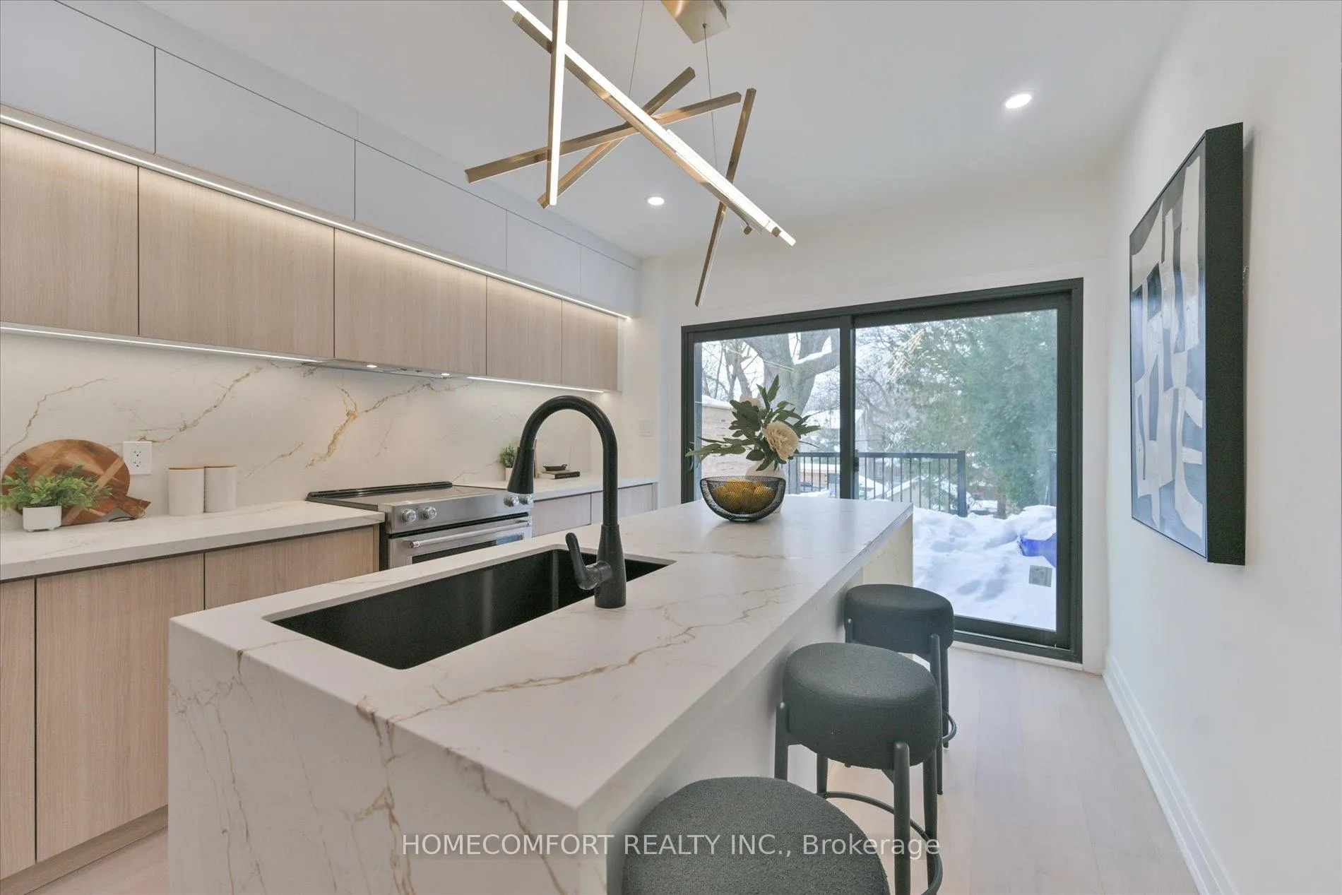 Photo 13 of 192 Waverley Road, Toronto, The Beaches — HOMEH