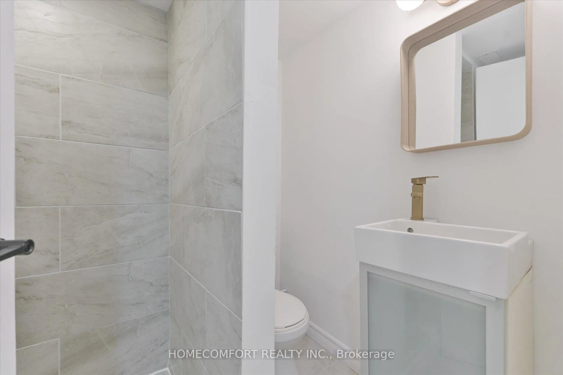 Photo 35 of 192 Waverley Road, Toronto, The Beaches — HOMEH