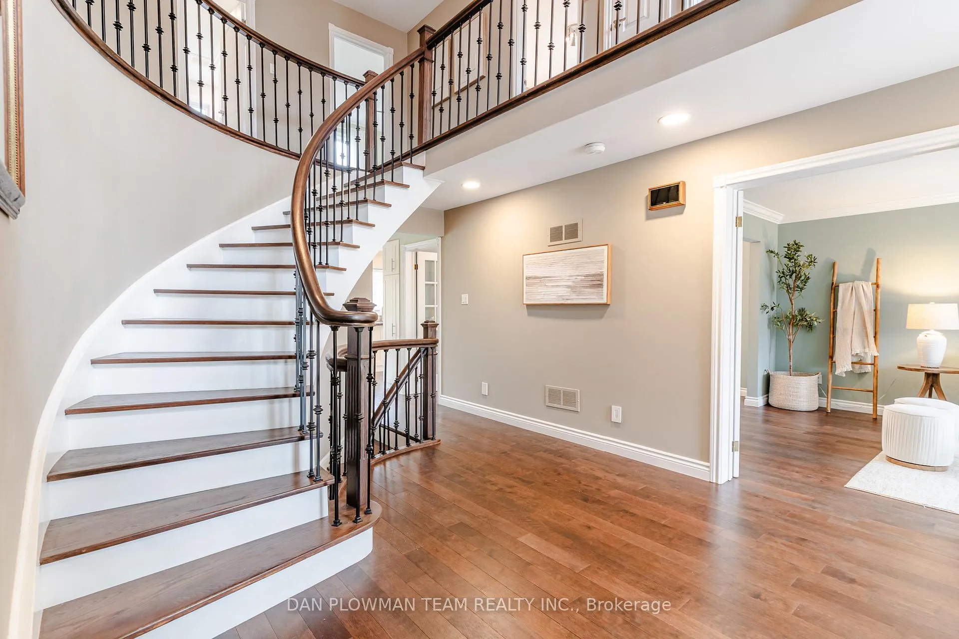 Photo 6 of 1405 Rougemount Drive, Pickering, Rougemount — HOMEH