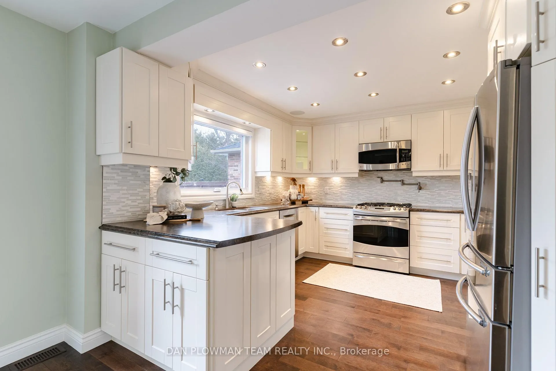 Photo 11 of 1405 Rougemount Drive, Pickering, Rougemount — HOMEH