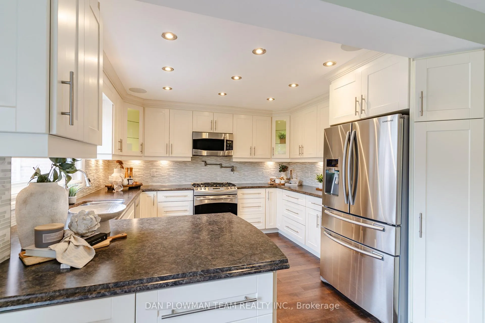 Photo 12 of 1405 Rougemount Drive, Pickering, Rougemount — HOMEH