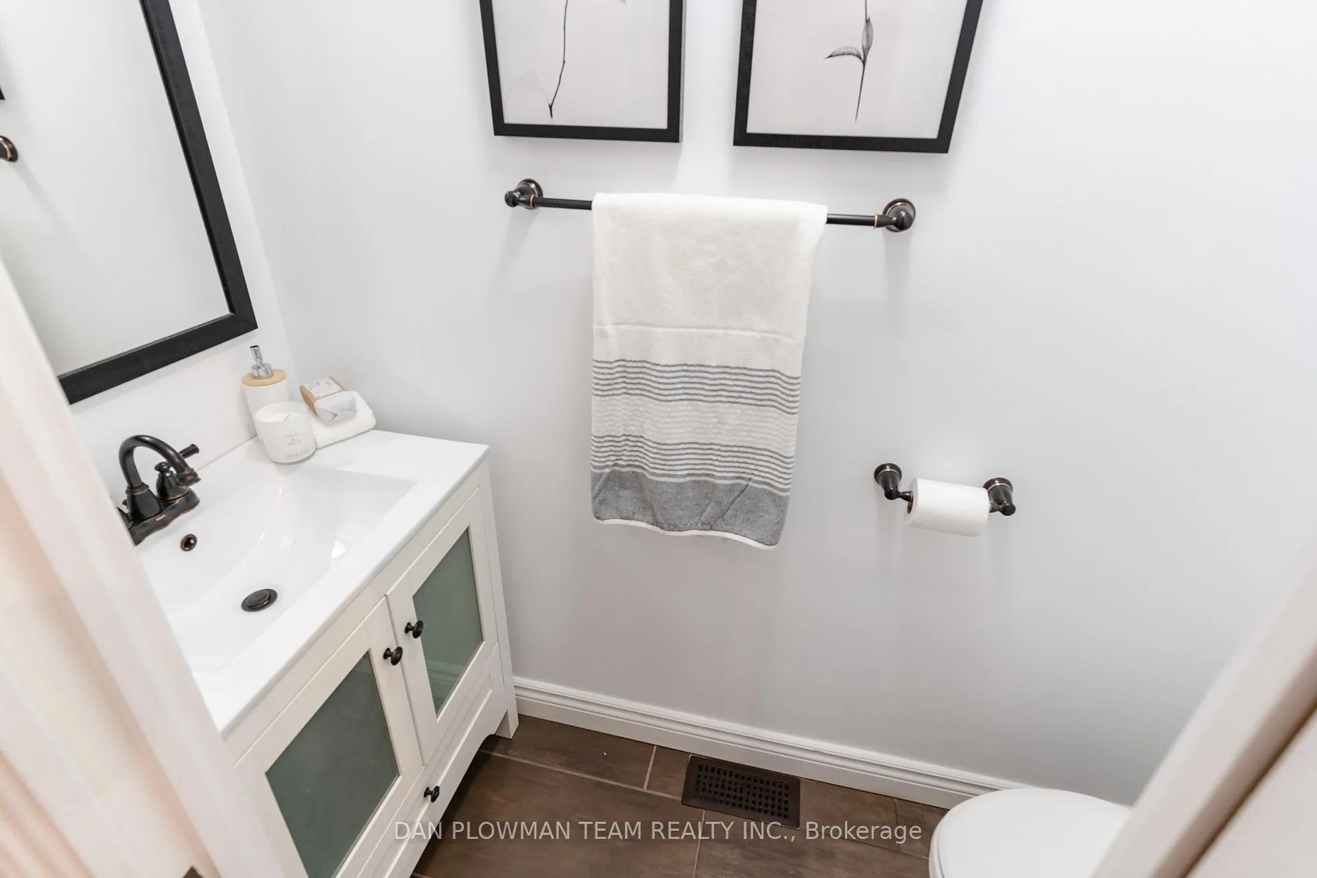 Photo 21 of 1405 Rougemount Drive, Pickering, Rougemount — HOMEH