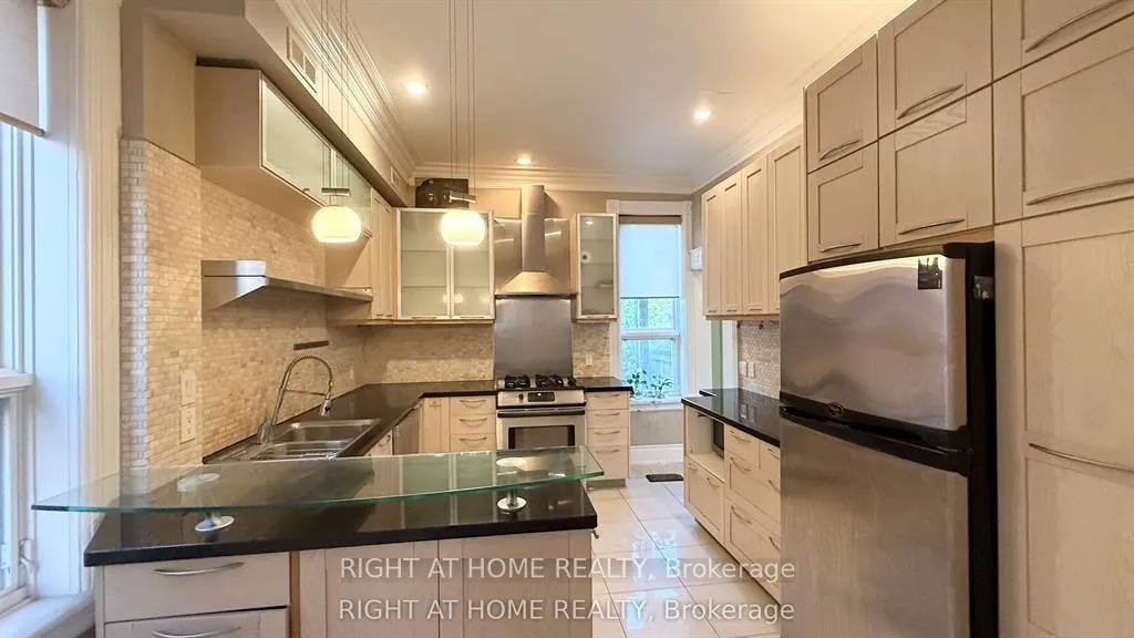 Photo 9 of 372 Lewis Street, Ottawa, Ottawa Centre — HOMEH