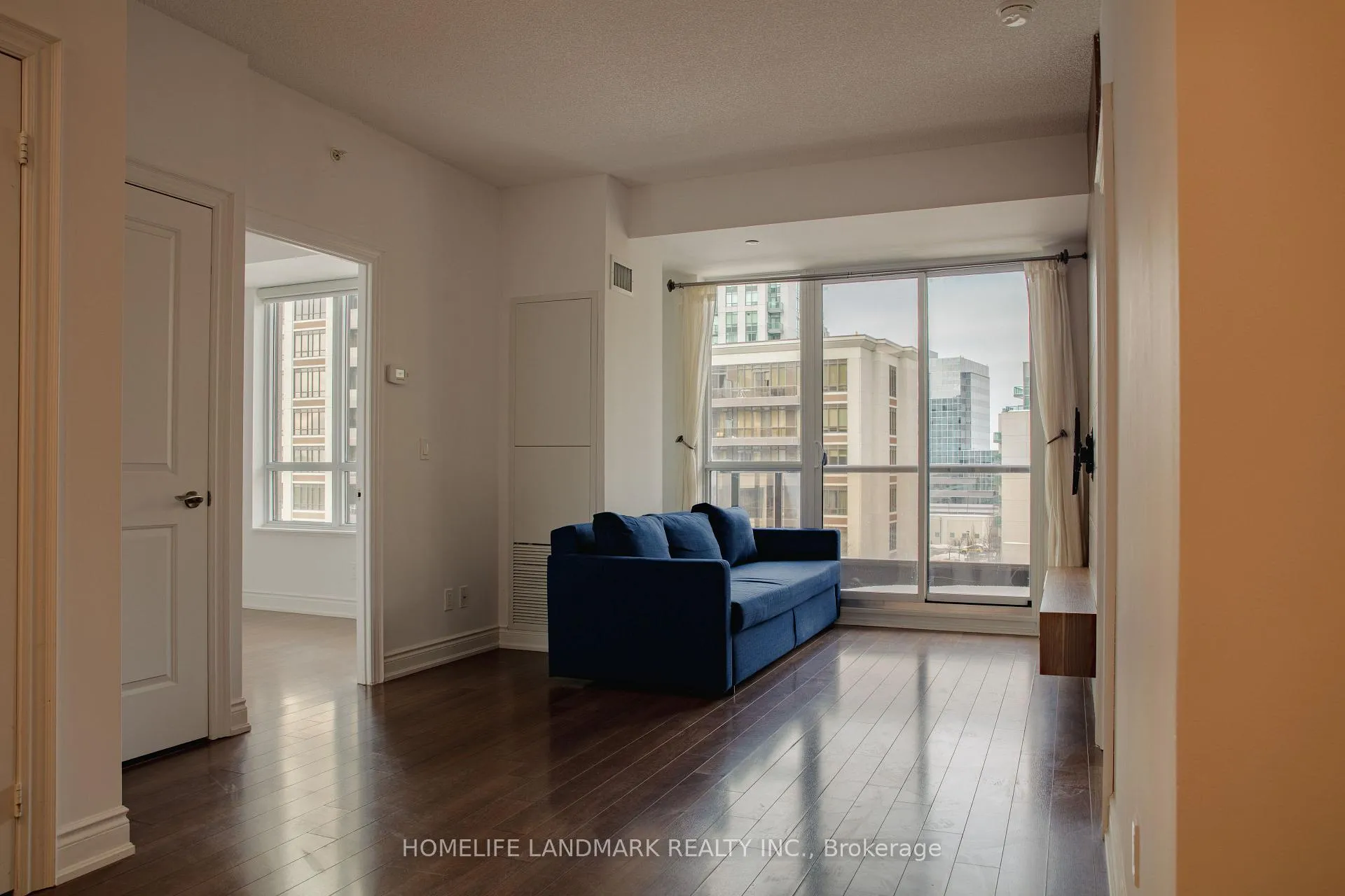 Photo 4 of Unit 716, 38 Cedarland Drive, Markham, Unionville — HOMEH