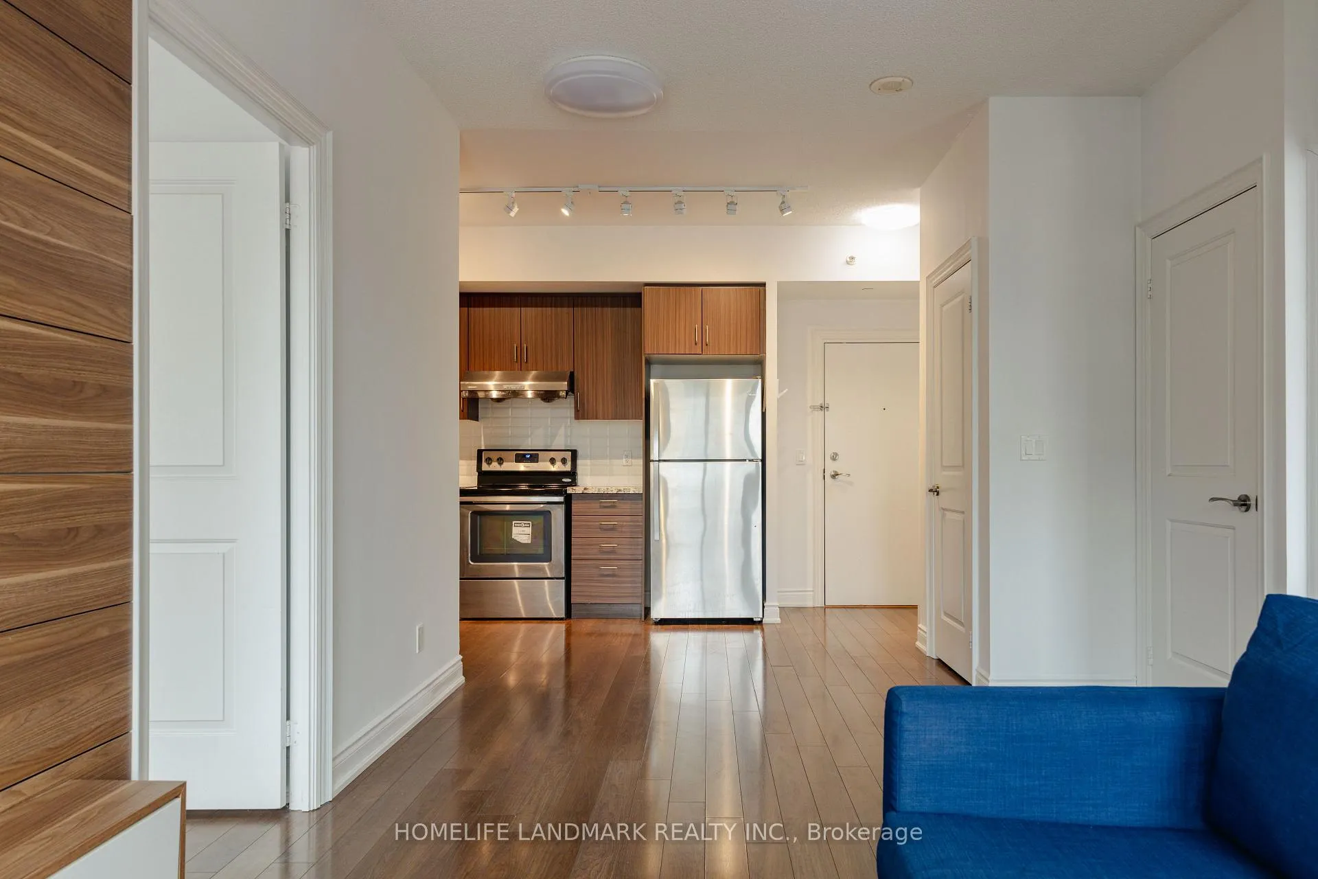 Photo 6 of Unit 716, 38 Cedarland Drive, Markham, Unionville — HOMEH