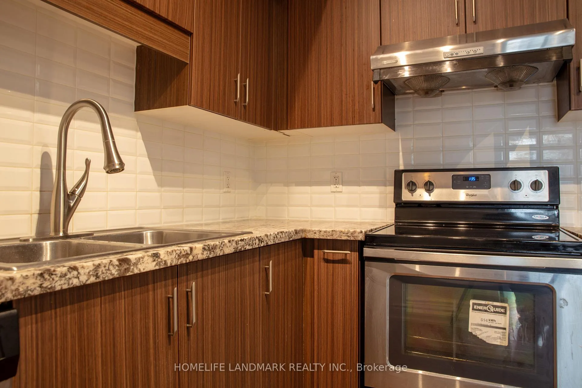 Photo 9 of Unit 716, 38 Cedarland Drive, Markham, Unionville — HOMEH