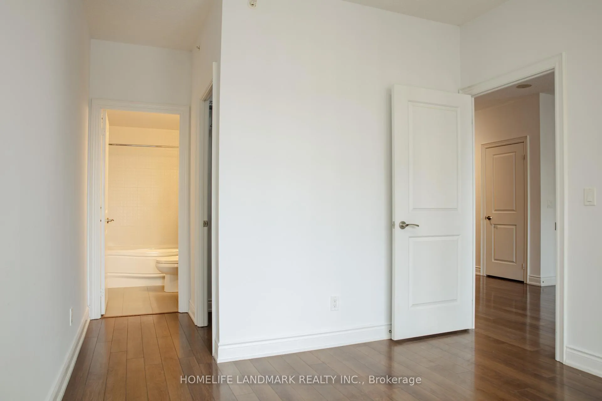 Photo 14 of Unit 716, 38 Cedarland Drive, Markham, Unionville — HOMEH