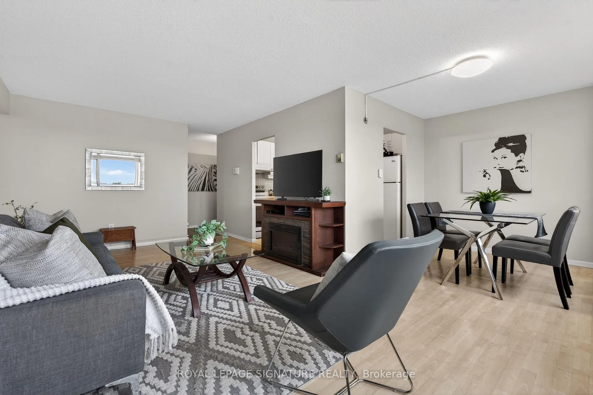 Photo 8 of Unit 1202, 725 Don Mills Road, Toronto, Flemingdon Park — HOMEH