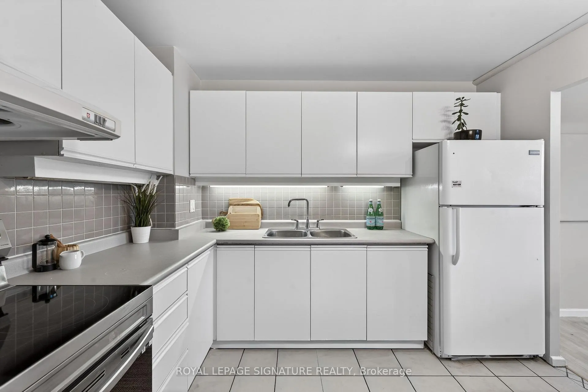 Photo 13 of Unit 1202, 725 Don Mills Road, Toronto, Flemingdon Park — HOMEH