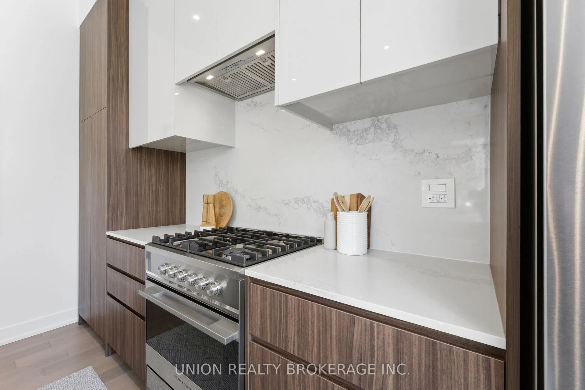 Photo 10 of 3 Vince Avenue, Toronto, Woodbine Corridor — HOMEH