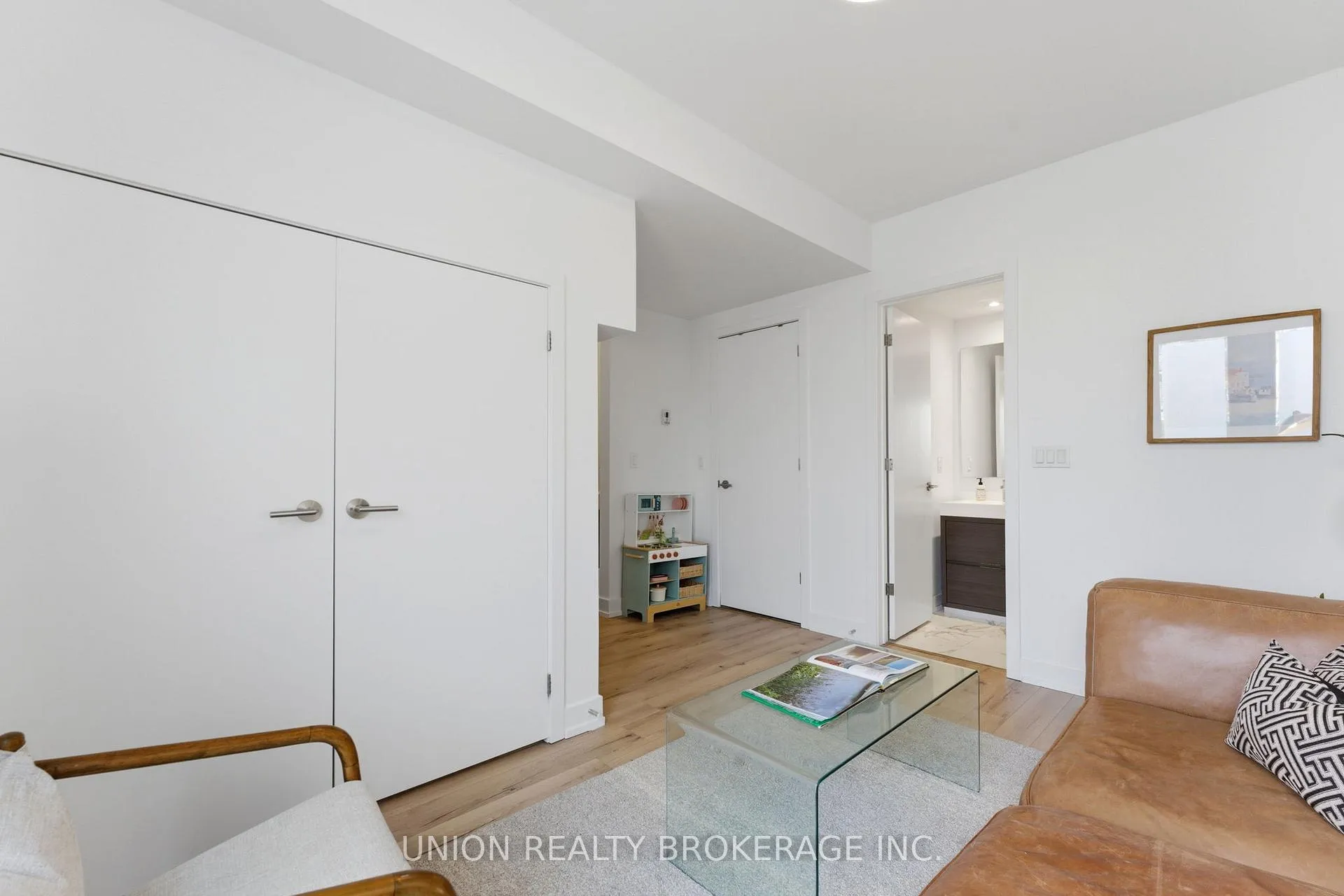 Photo 35 of 3 Vince Avenue, Toronto, Woodbine Corridor — HOMEH