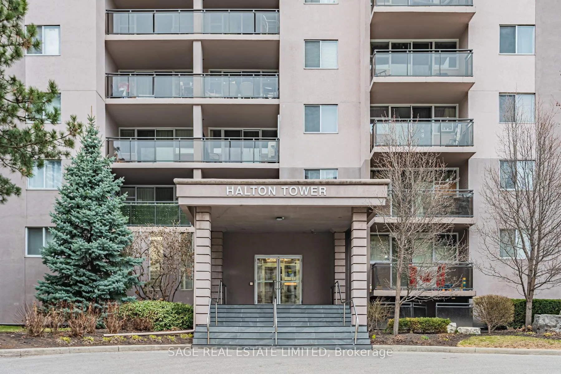 Photo 4 of Unit 802, 975 Warwick Court, Burlington, LaSalle — HOMEH