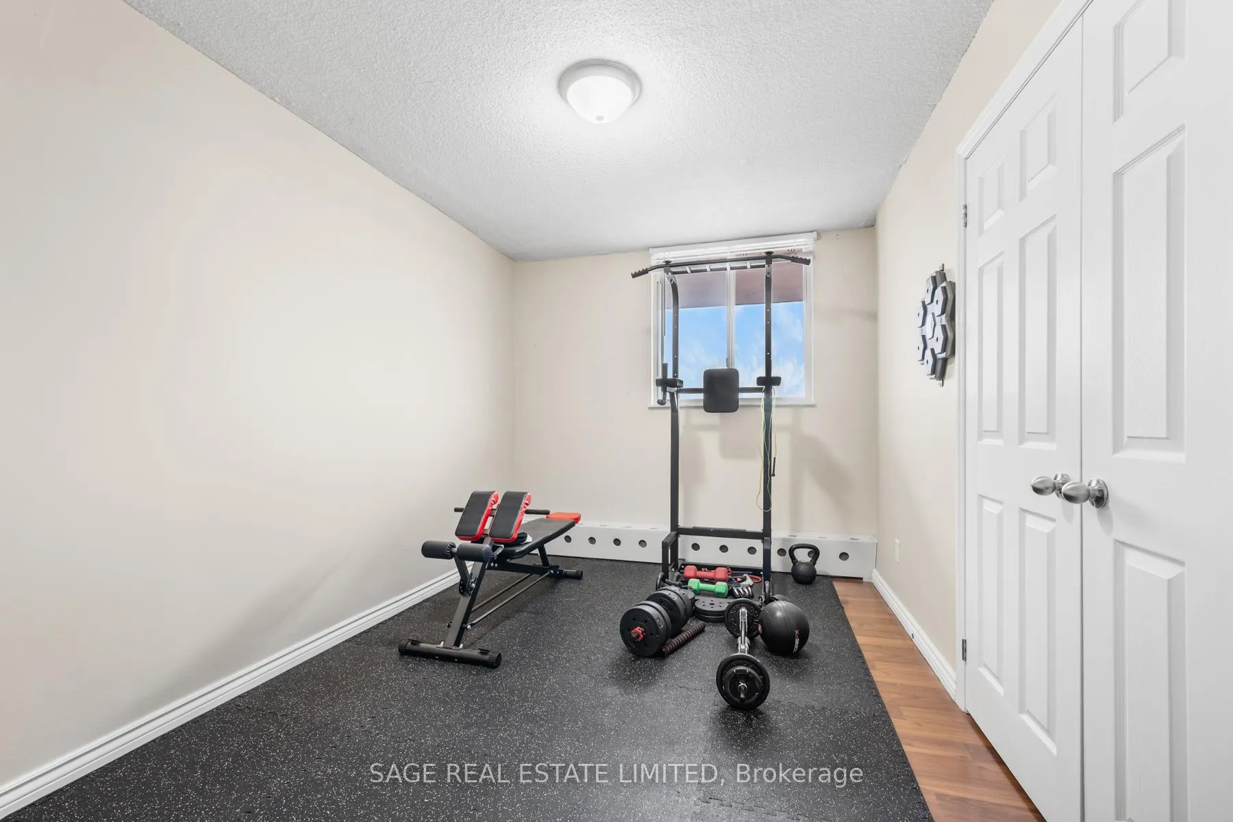 Photo 17 of Unit 802, 975 Warwick Court, Burlington, LaSalle — HOMEH