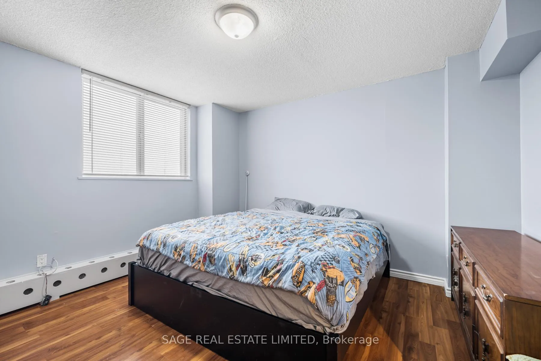Photo 22 of Unit 802, 975 Warwick Court, Burlington, LaSalle — HOMEH