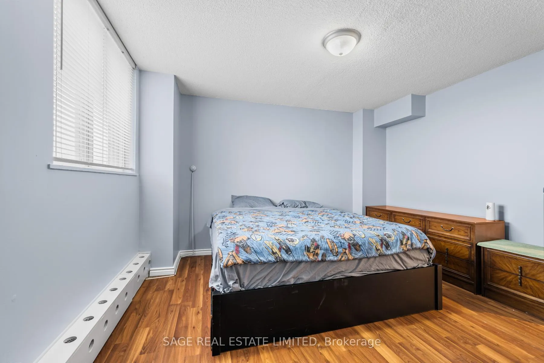 Photo 23 of Unit 802, 975 Warwick Court, Burlington, LaSalle — HOMEH