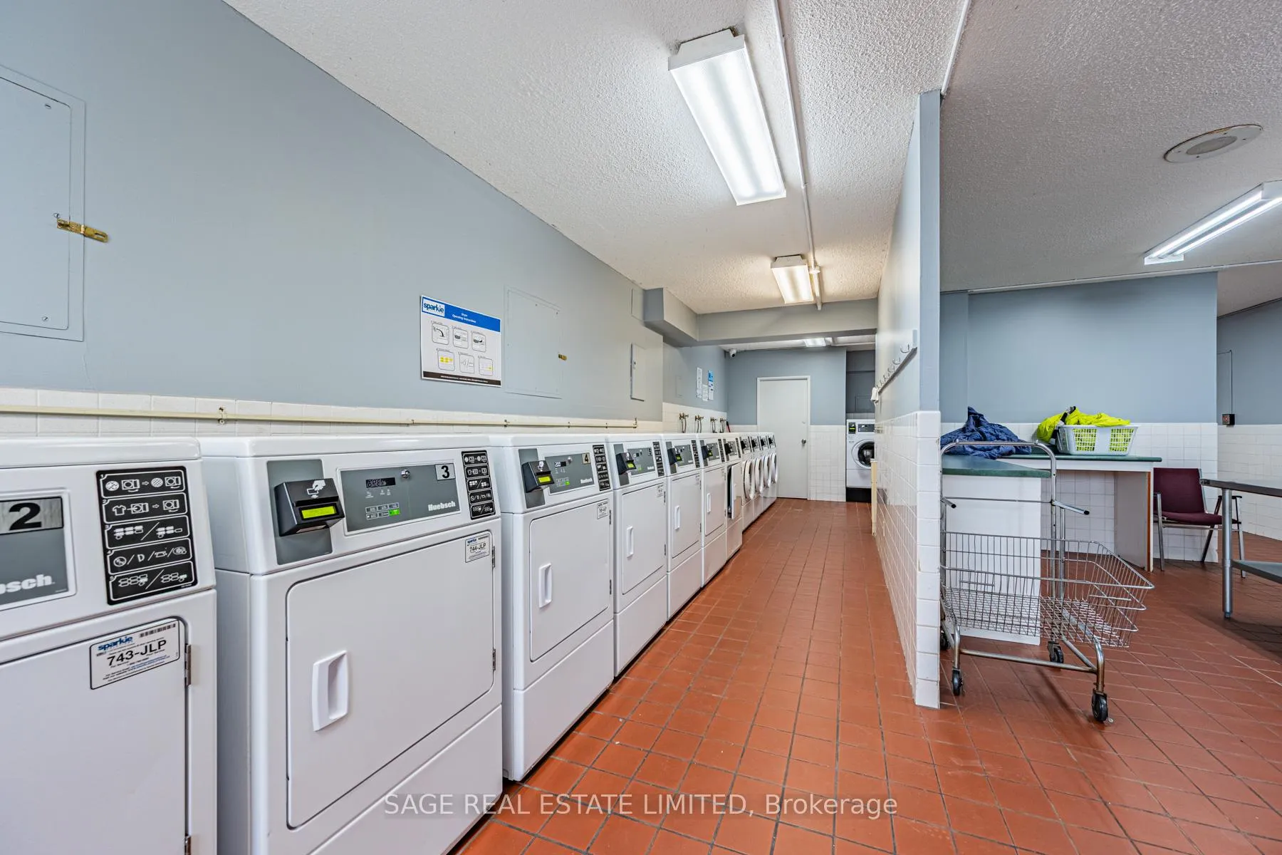 Photo 29 of Unit 802, 975 Warwick Court, Burlington, LaSalle — HOMEH
