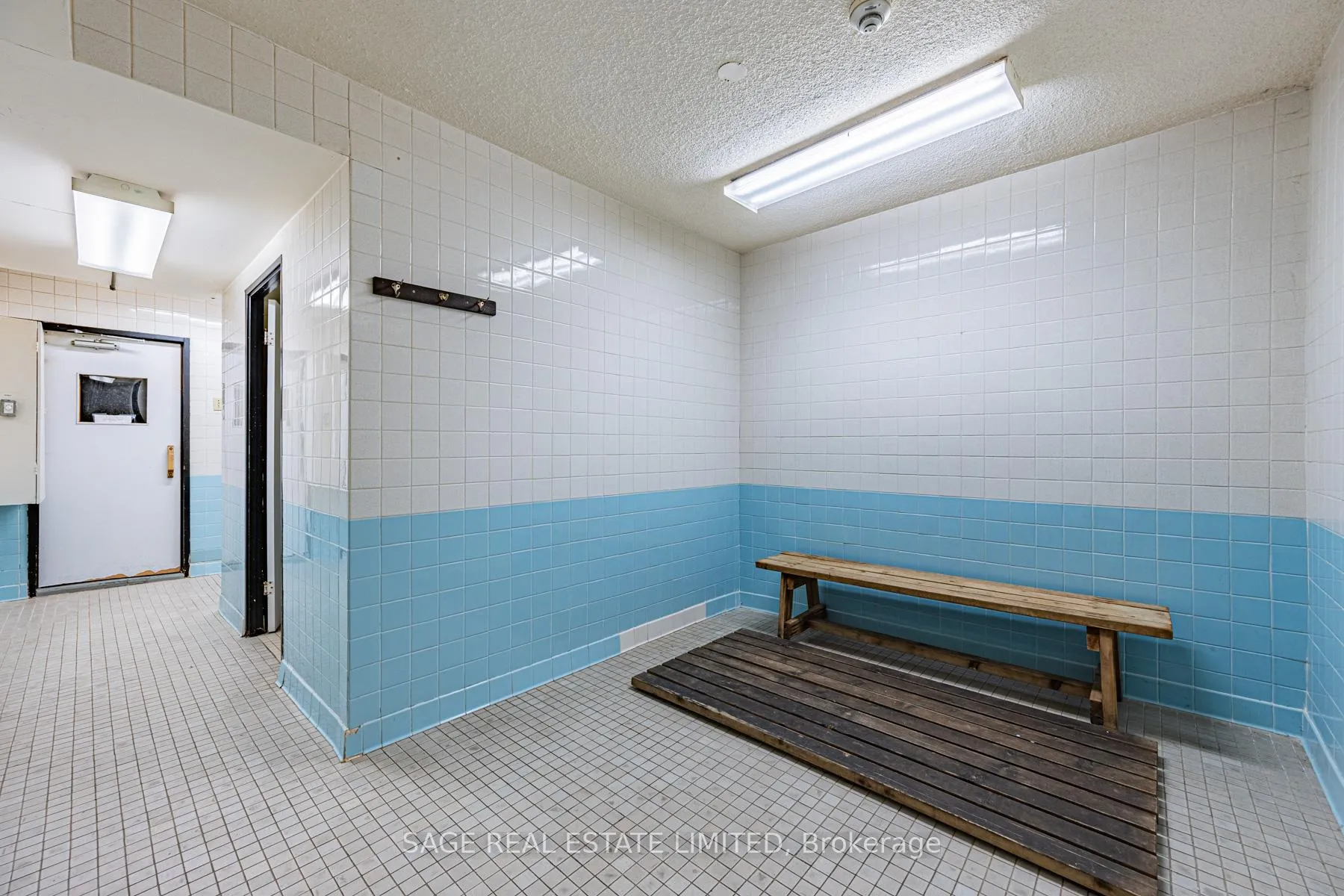 Photo 33 of Unit 802, 975 Warwick Court, Burlington, LaSalle — HOMEH