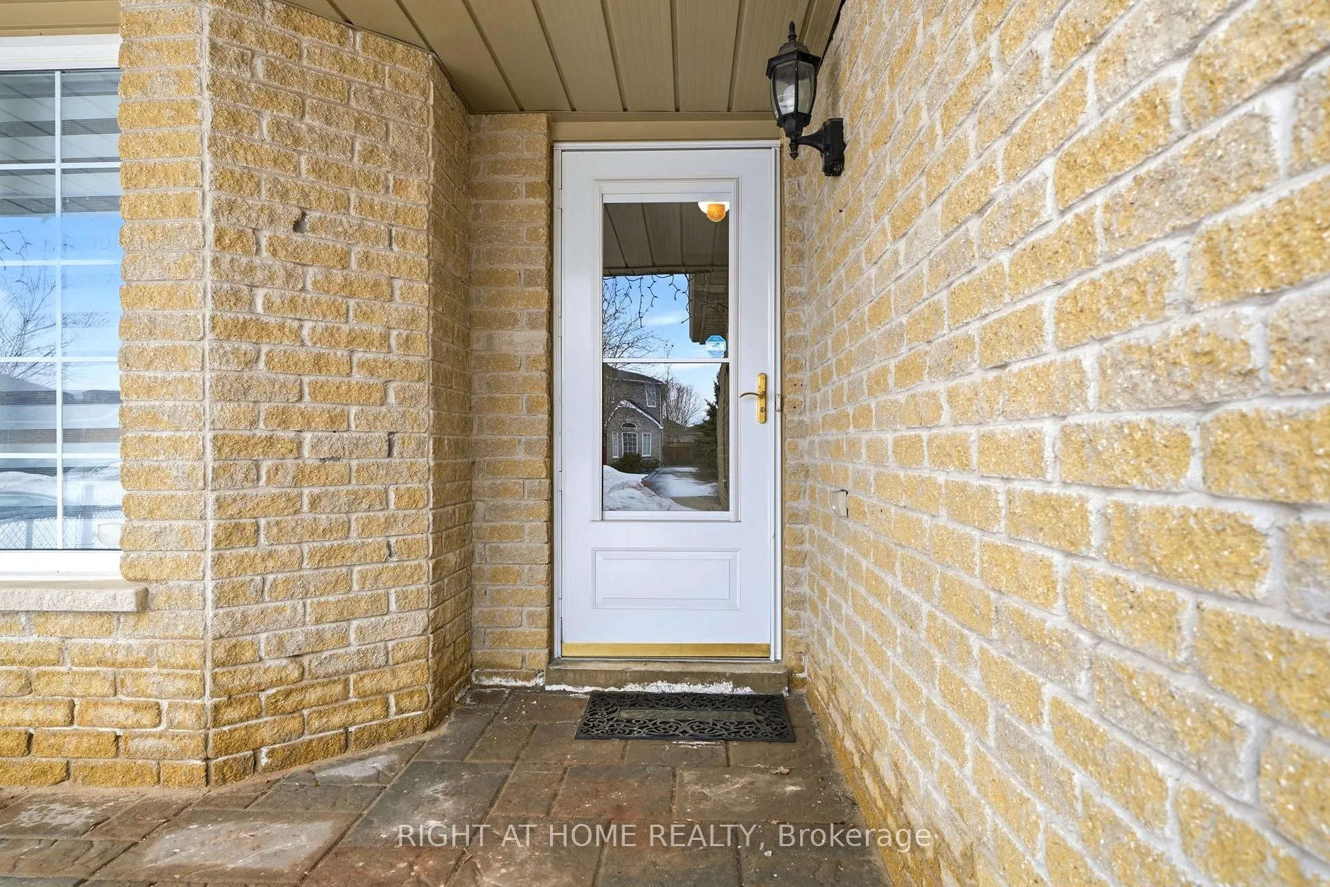 Photo 5 of 68 Kraus Road, Barrie, Edgehill Drive — HOMEH