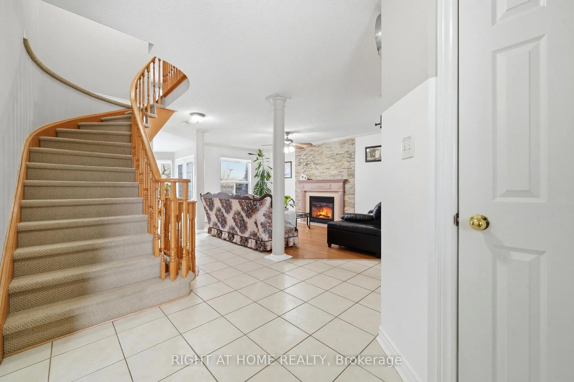 Photo 7 of 68 Kraus Road, Barrie, Edgehill Drive — HOMEH