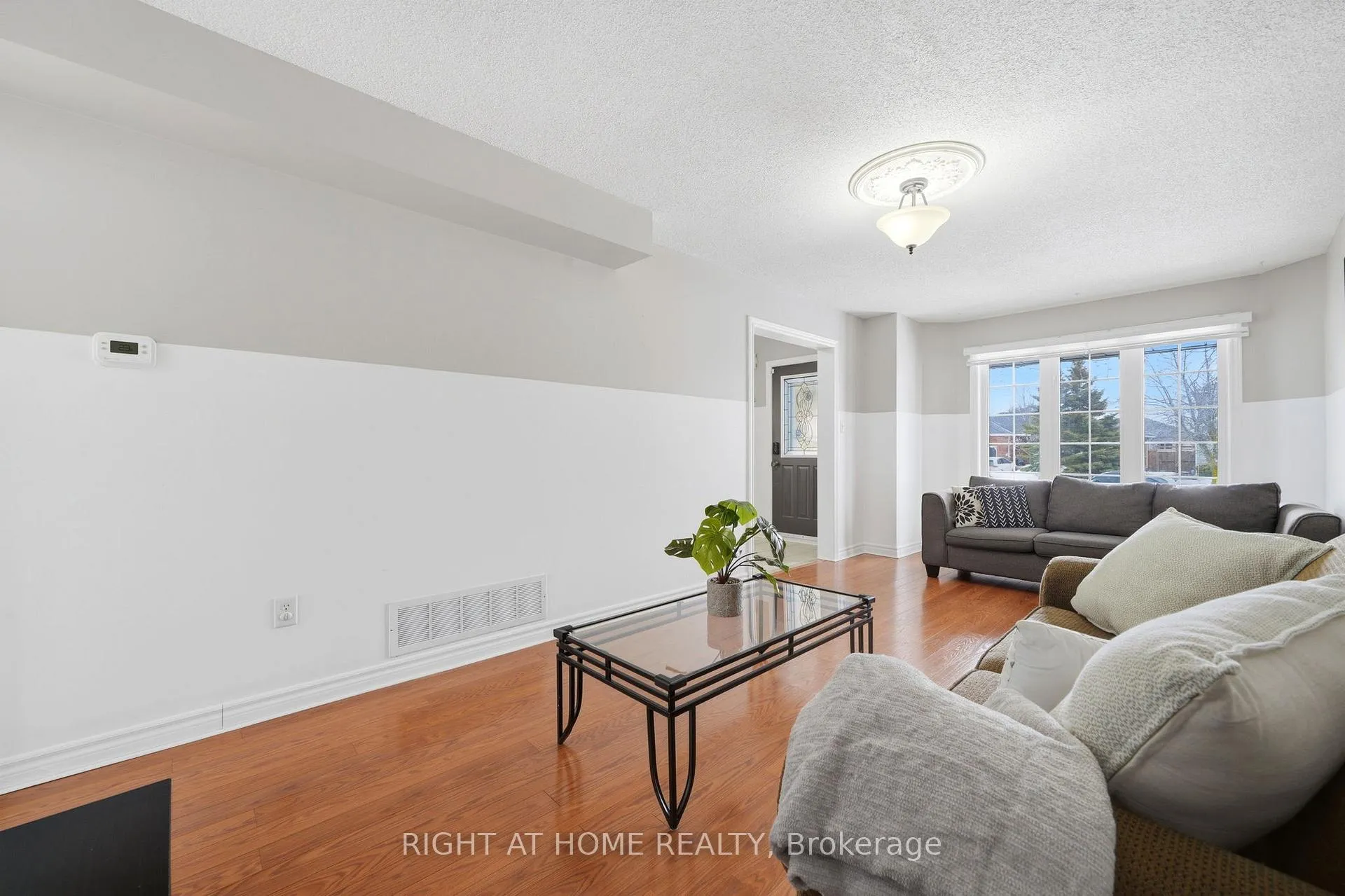 Photo 18 of 68 Kraus Road, Barrie, Edgehill Drive — HOMEH