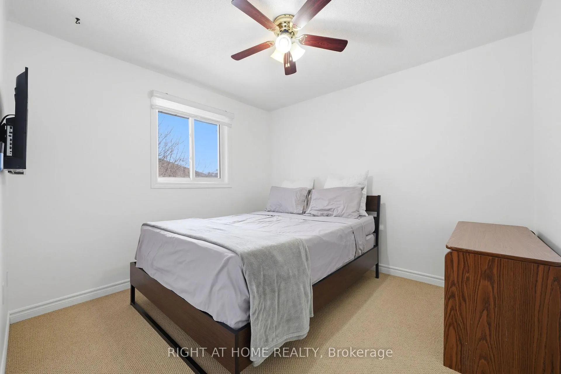 Photo 28 of 68 Kraus Road, Barrie, Edgehill Drive — HOMEH