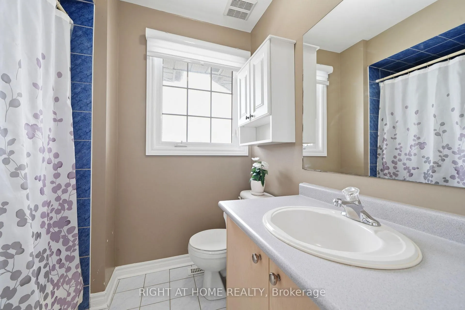 Photo 30 of 68 Kraus Road, Barrie, Edgehill Drive — HOMEH