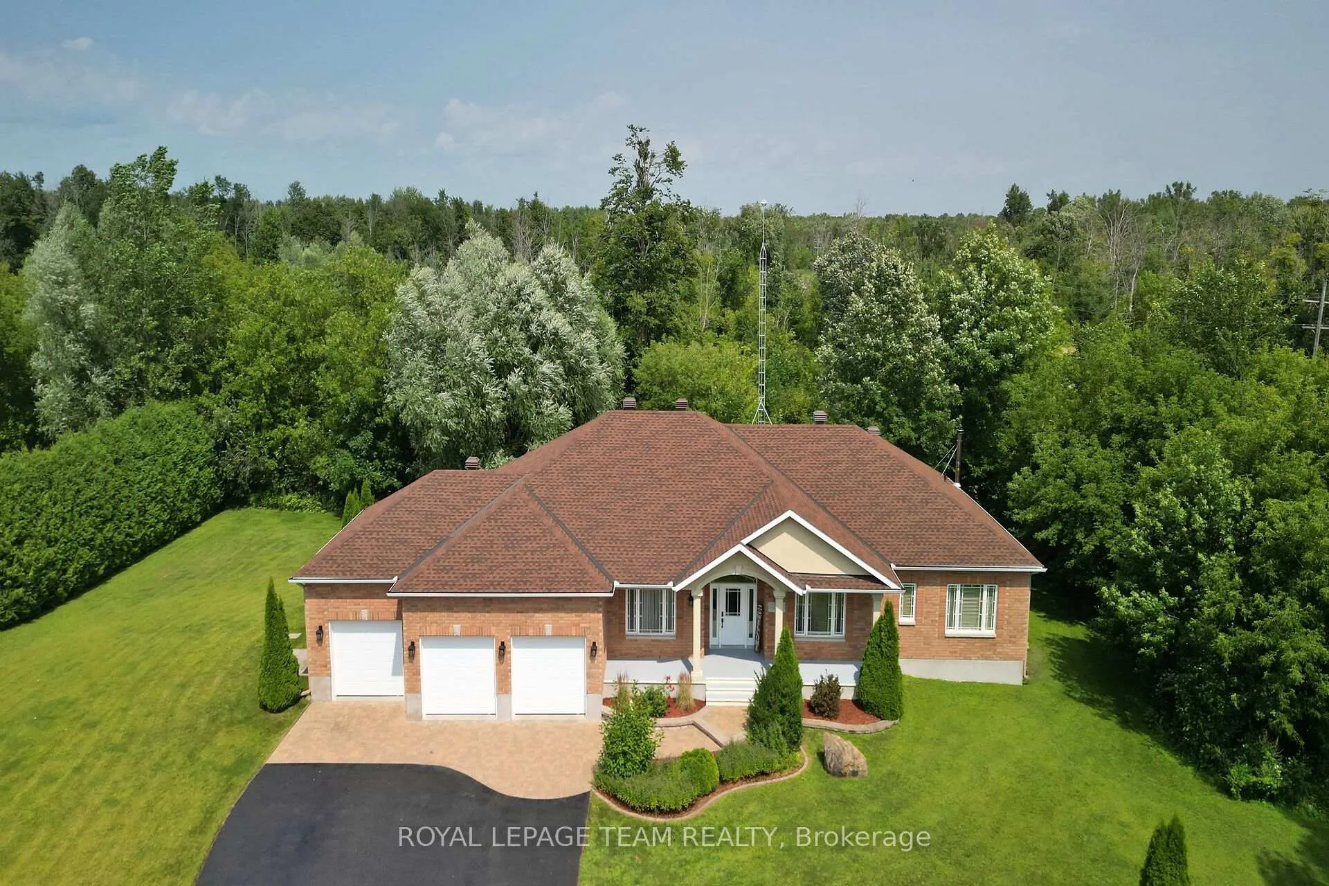 Photo 2 of 2539 Kearns Way, Ottawa, Osgoode Twp North of Reg Rd 6 — HOMEH