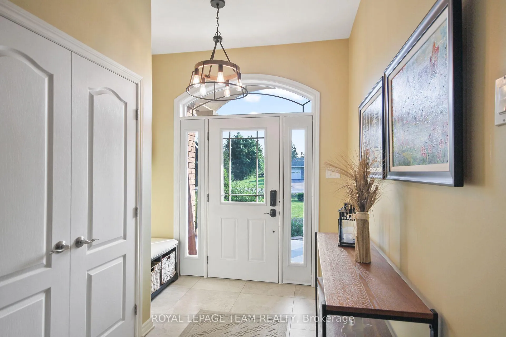 Photo 5 of 2539 Kearns Way, Ottawa, Osgoode Twp North of Reg Rd 6 — HOMEH