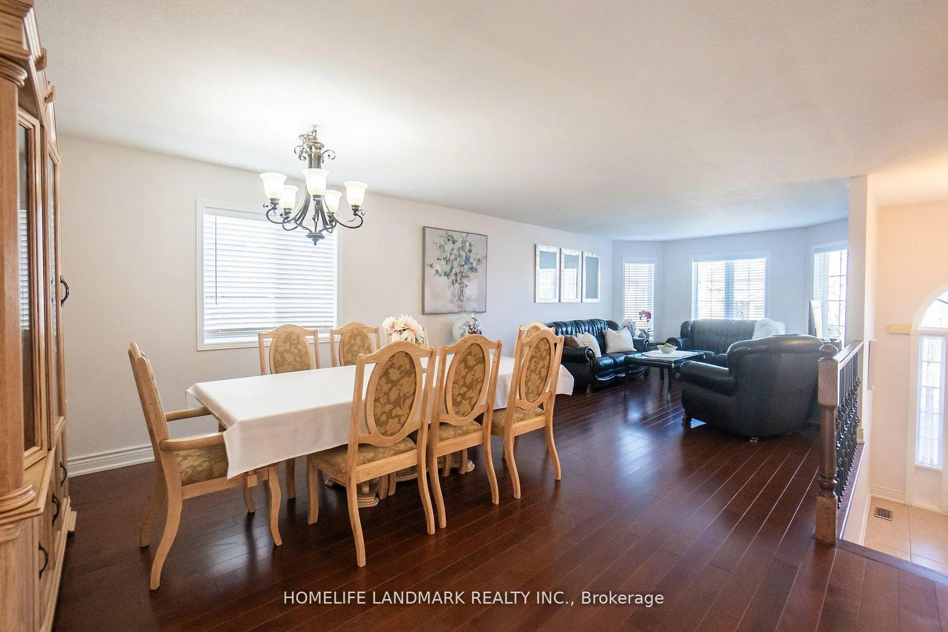 Photo 6 of 4498 Garden Gate Terrace, Lincoln, Beamsville — HOMEH