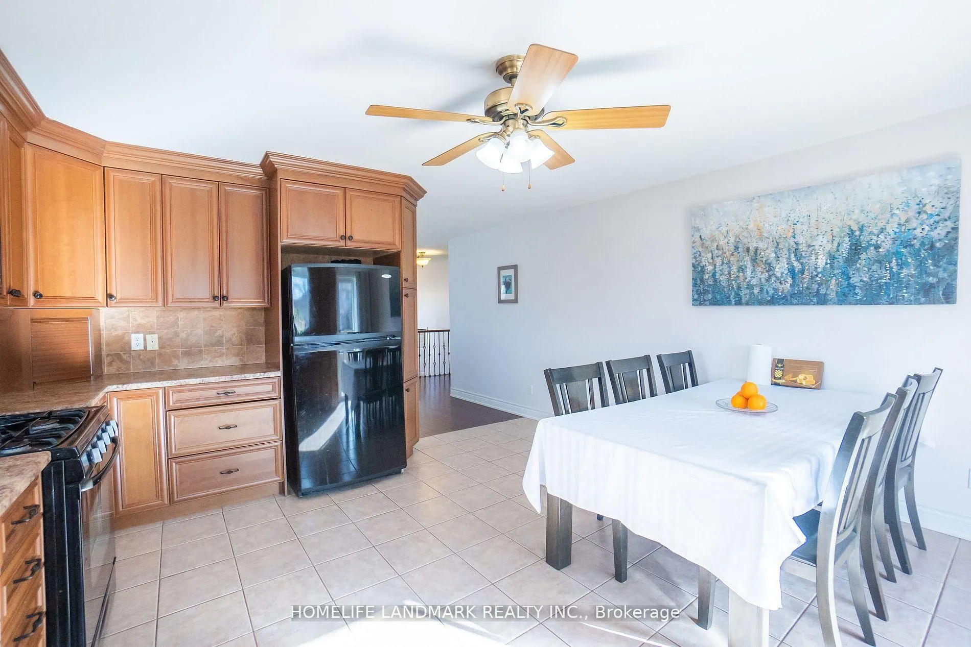 Photo 9 of 4498 Garden Gate Terrace, Lincoln, Beamsville — HOMEH