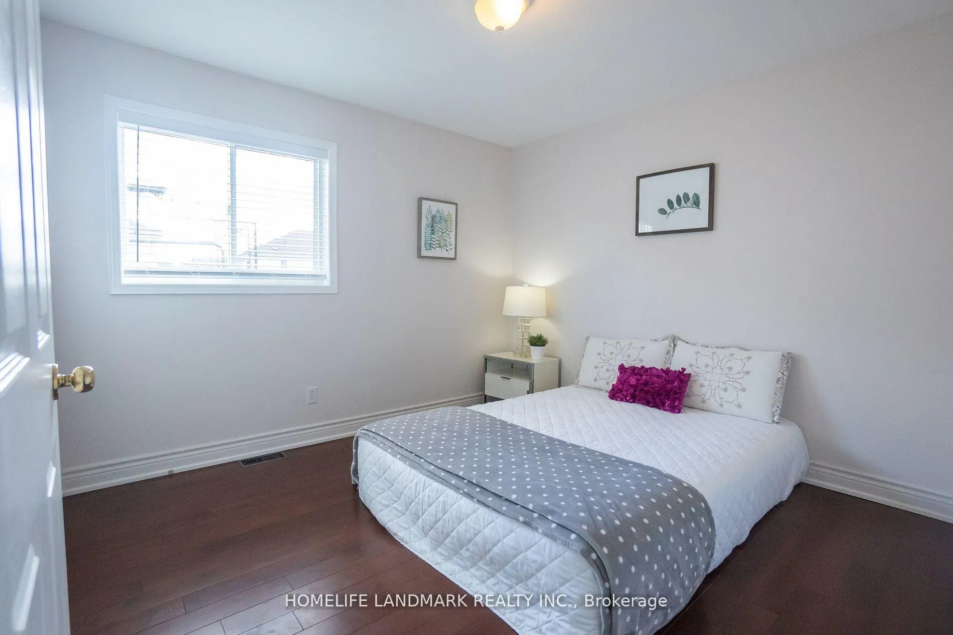 Photo 13 of 4498 Garden Gate Terrace, Lincoln, Beamsville — HOMEH