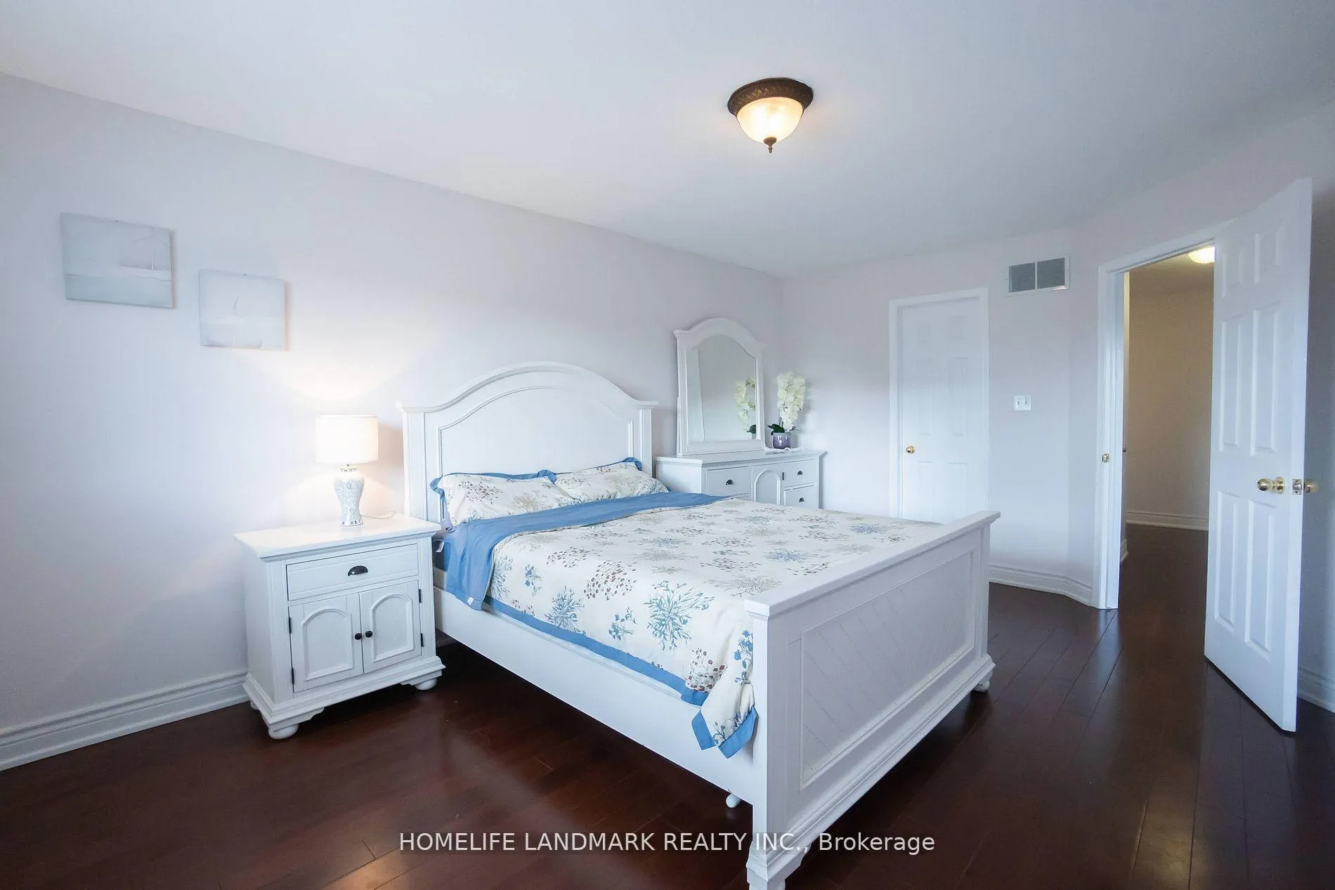Photo 17 of 4498 Garden Gate Terrace, Lincoln, Beamsville — HOMEH