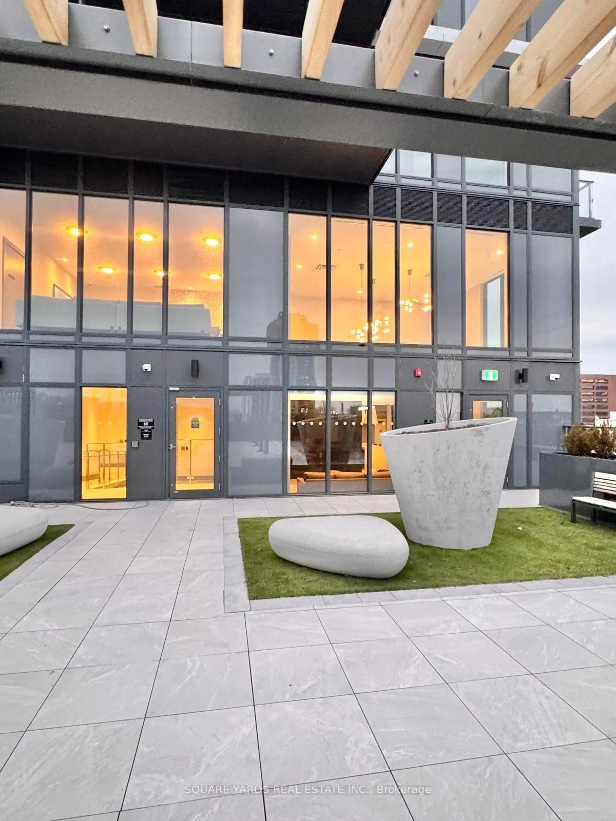 Front of Unit 2706, 75 James Street S