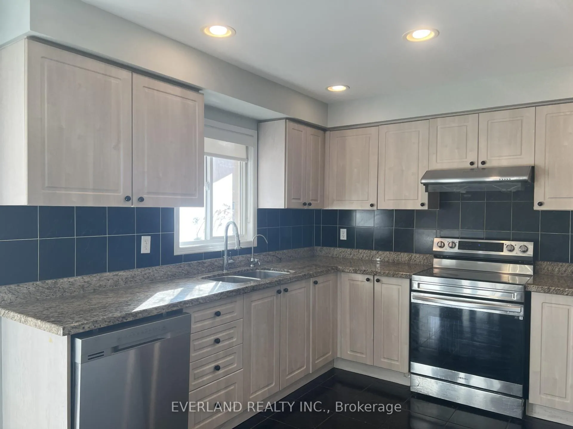Photo 6 of 15 Orchid Road, Markham, Commerce Valley — HOMEH