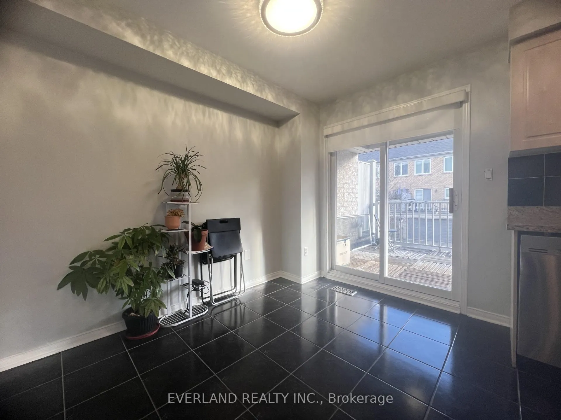 Photo 7 of 15 Orchid Road, Markham, Commerce Valley — HOMEH