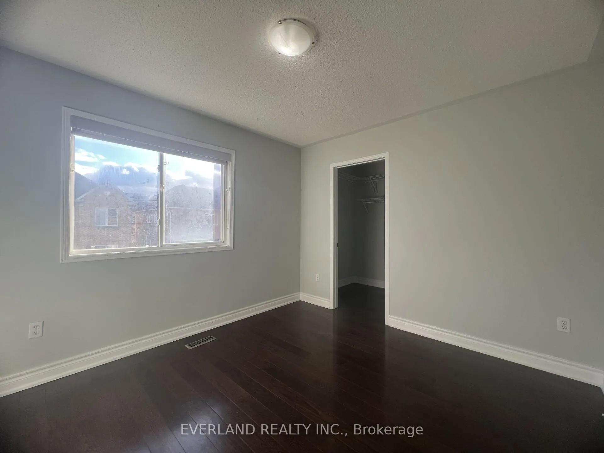 Photo 8 of 15 Orchid Road, Markham, Commerce Valley — HOMEH
