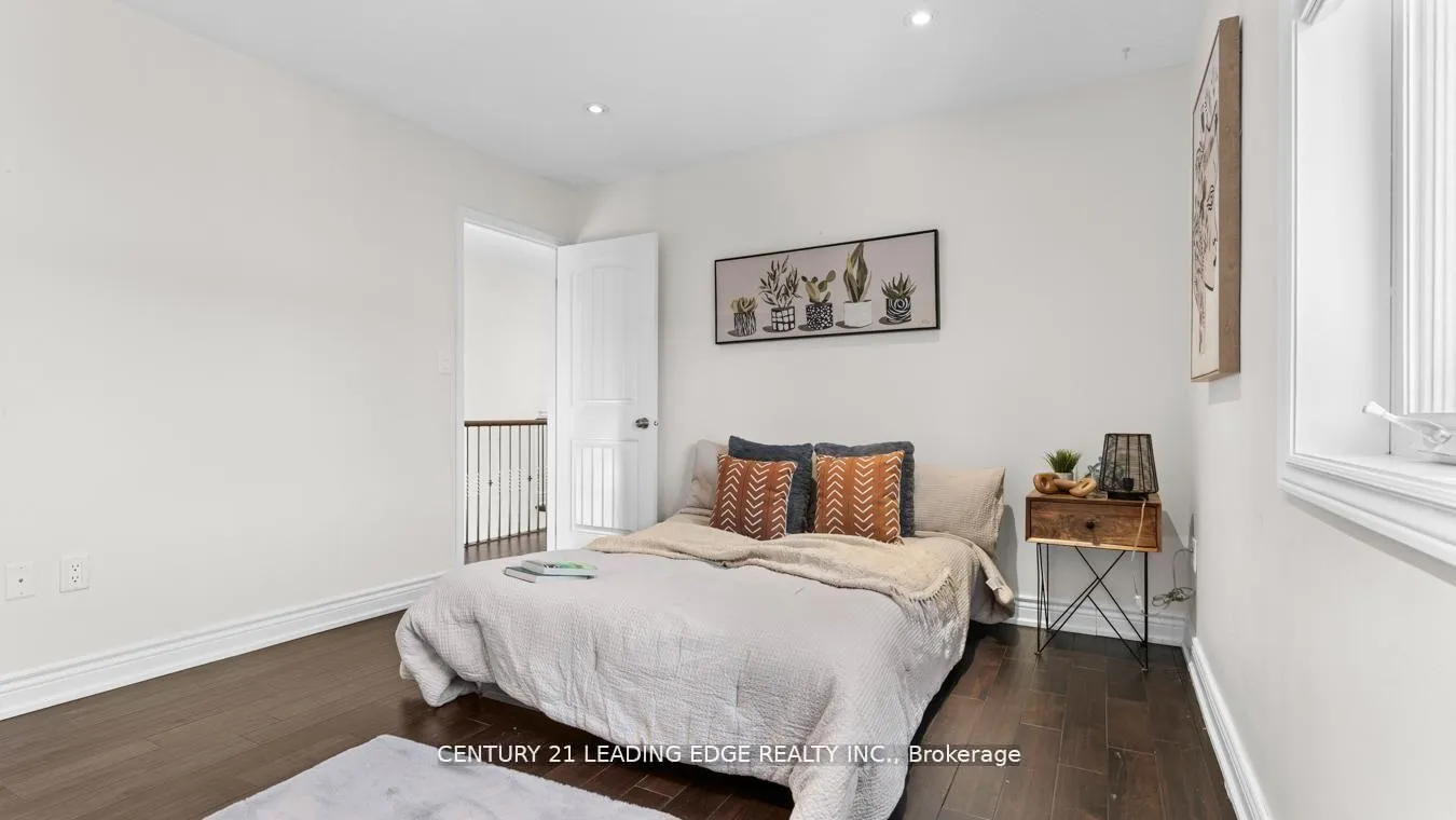 Photo 30 of 657 Brothers Crescent, Milton, Coates — HOMEH