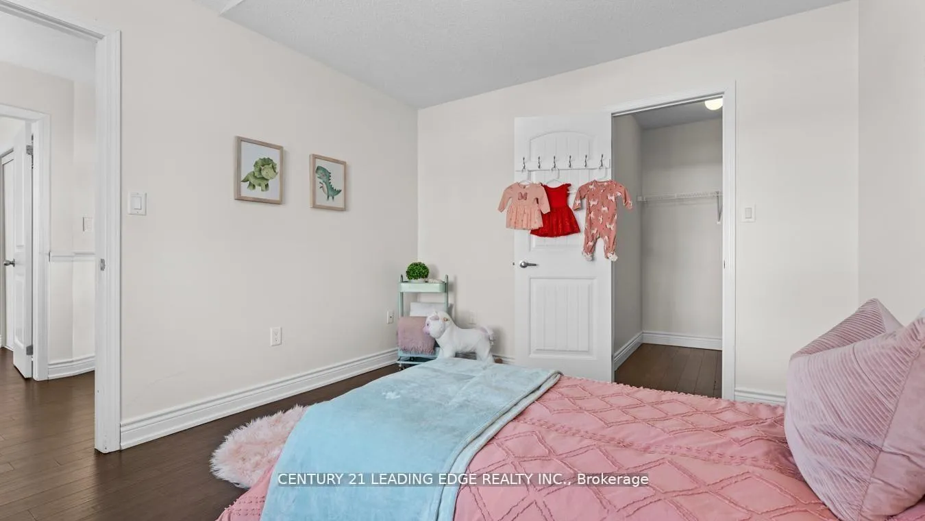 Photo 37 of 657 Brothers Crescent, Milton, Coates — HOMEH