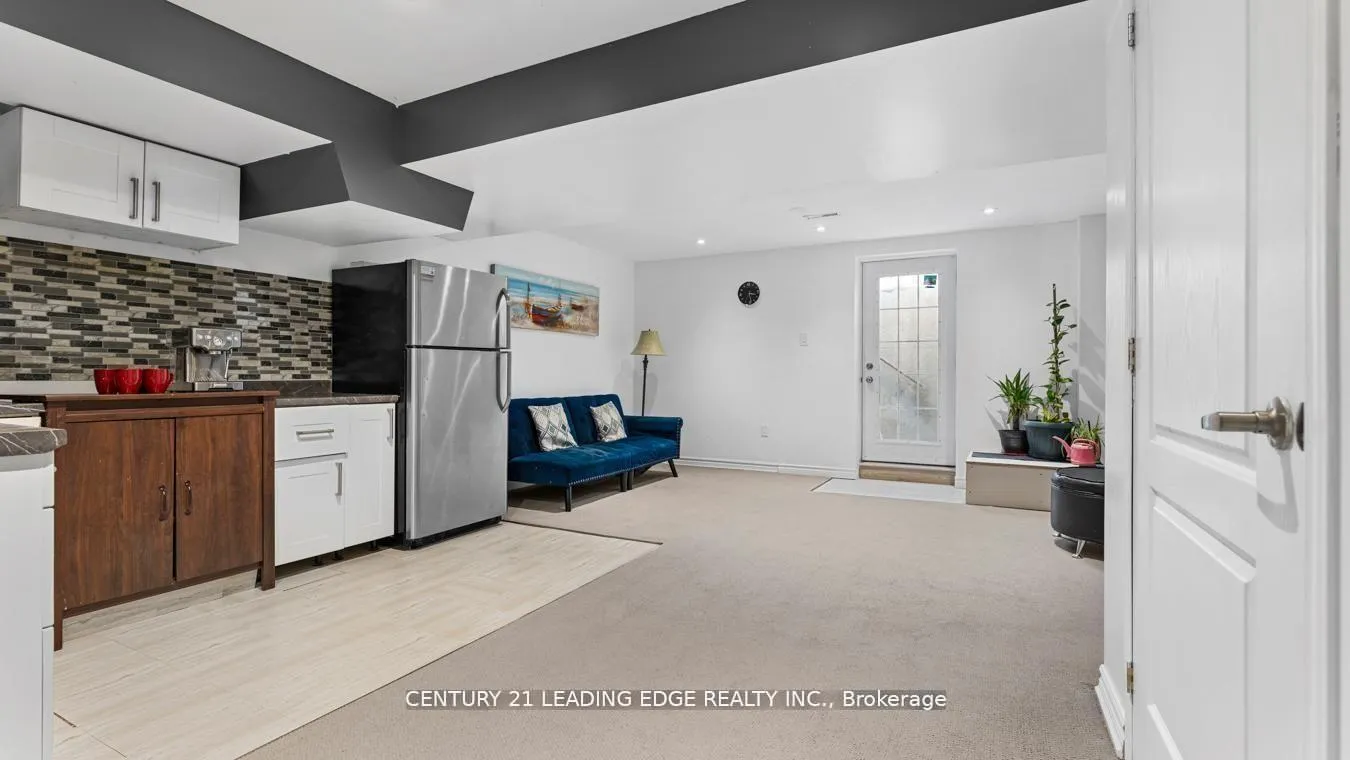 Photo 39 of 657 Brothers Crescent, Milton, Coates — HOMEH