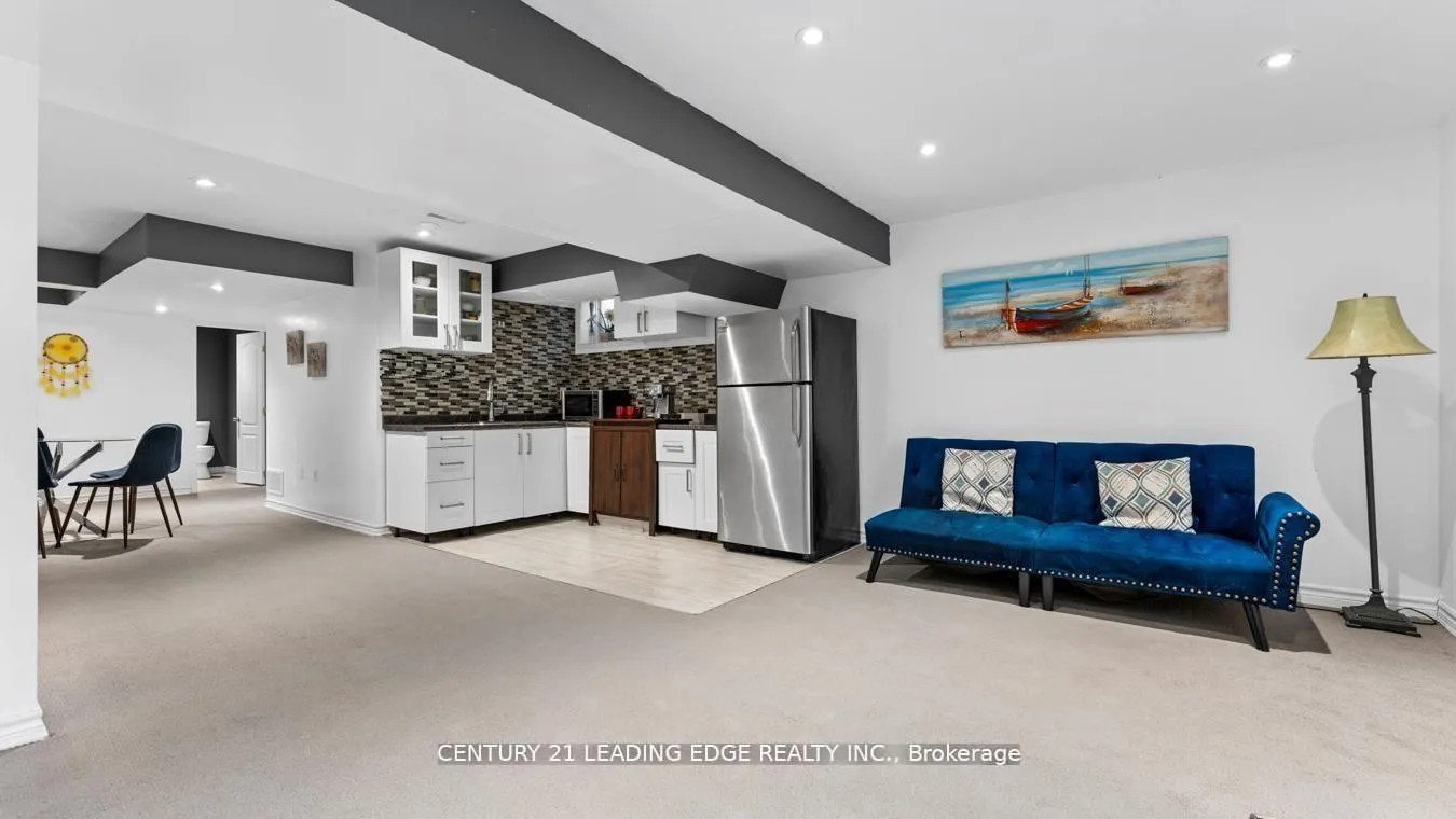 Photo 40 of 657 Brothers Crescent, Milton, Coates — HOMEH