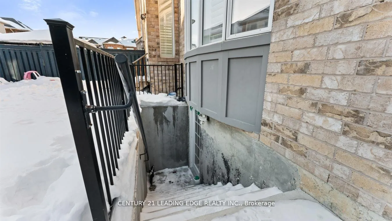 Photo 47 of 657 Brothers Crescent, Milton, Coates — HOMEH
