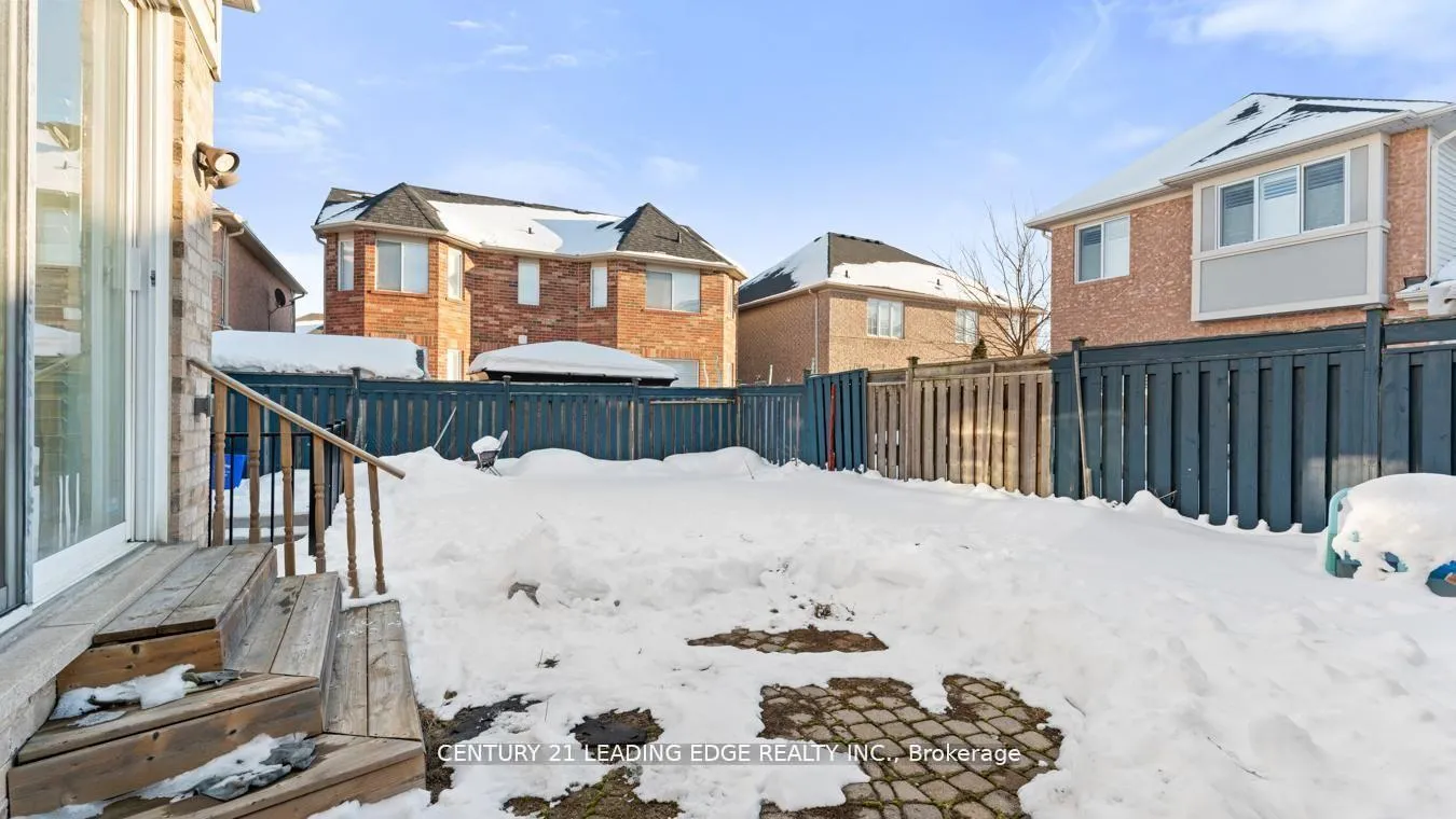 Photo 48 of 657 Brothers Crescent, Milton, Coates — HOMEH
