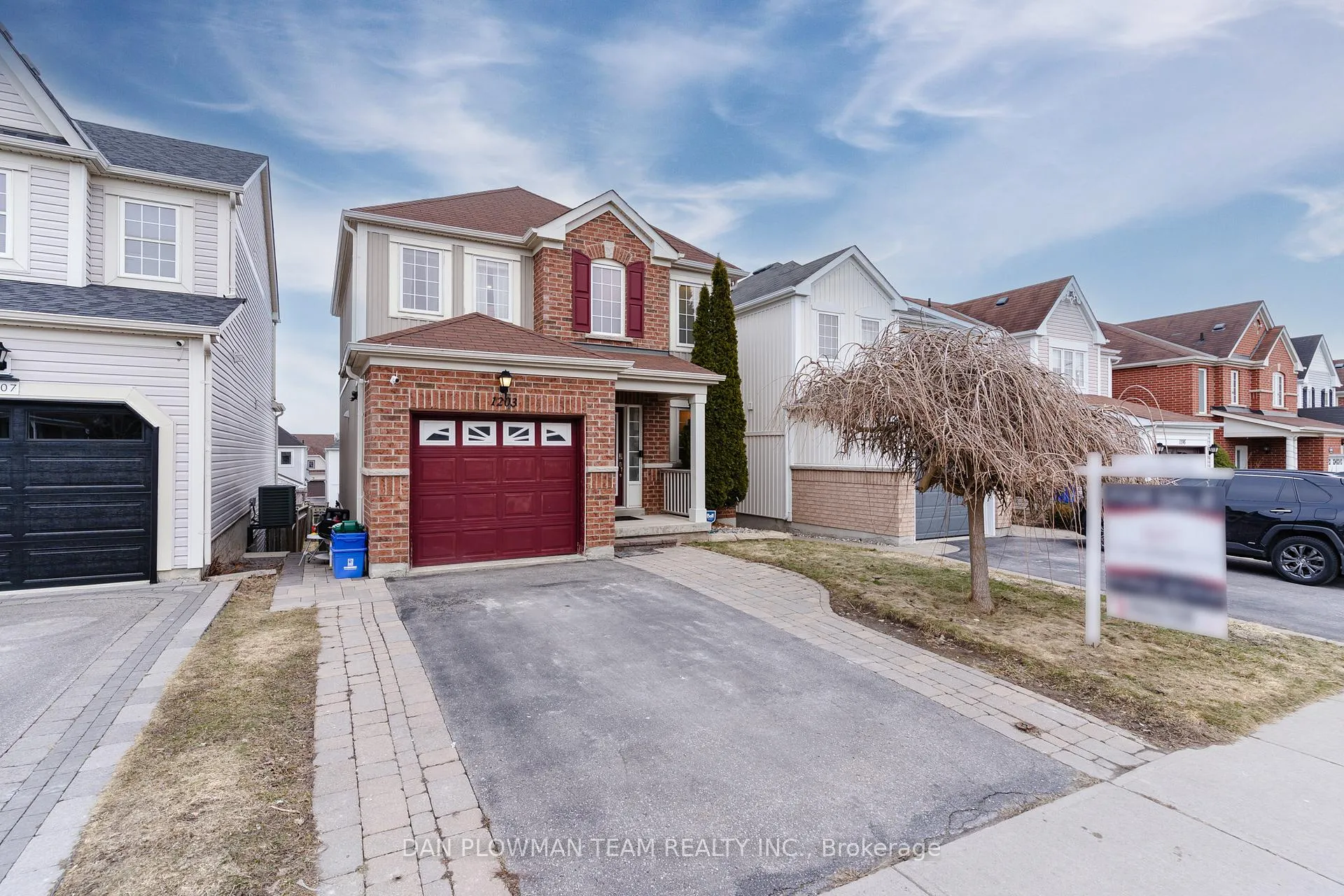 Photo 3 of 1203 Meath Drive, Oshawa, Pinecrest — HOMEH