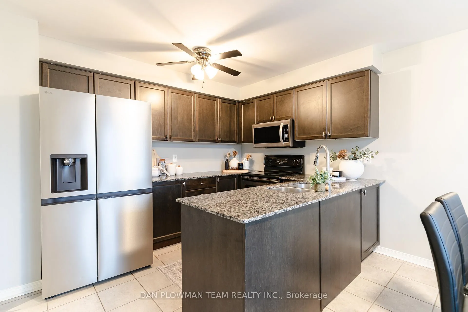 Photo 12 of 1203 Meath Drive, Oshawa, Pinecrest — HOMEH