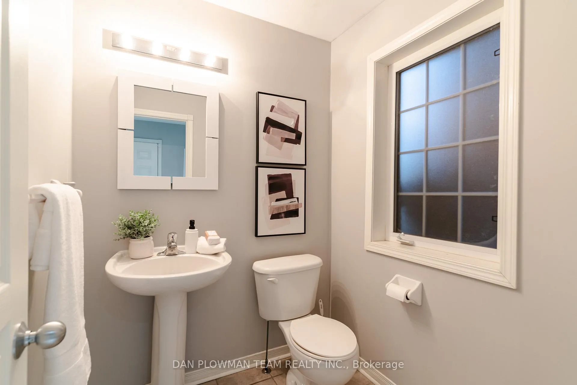 Photo 16 of 1203 Meath Drive, Oshawa, Pinecrest — HOMEH