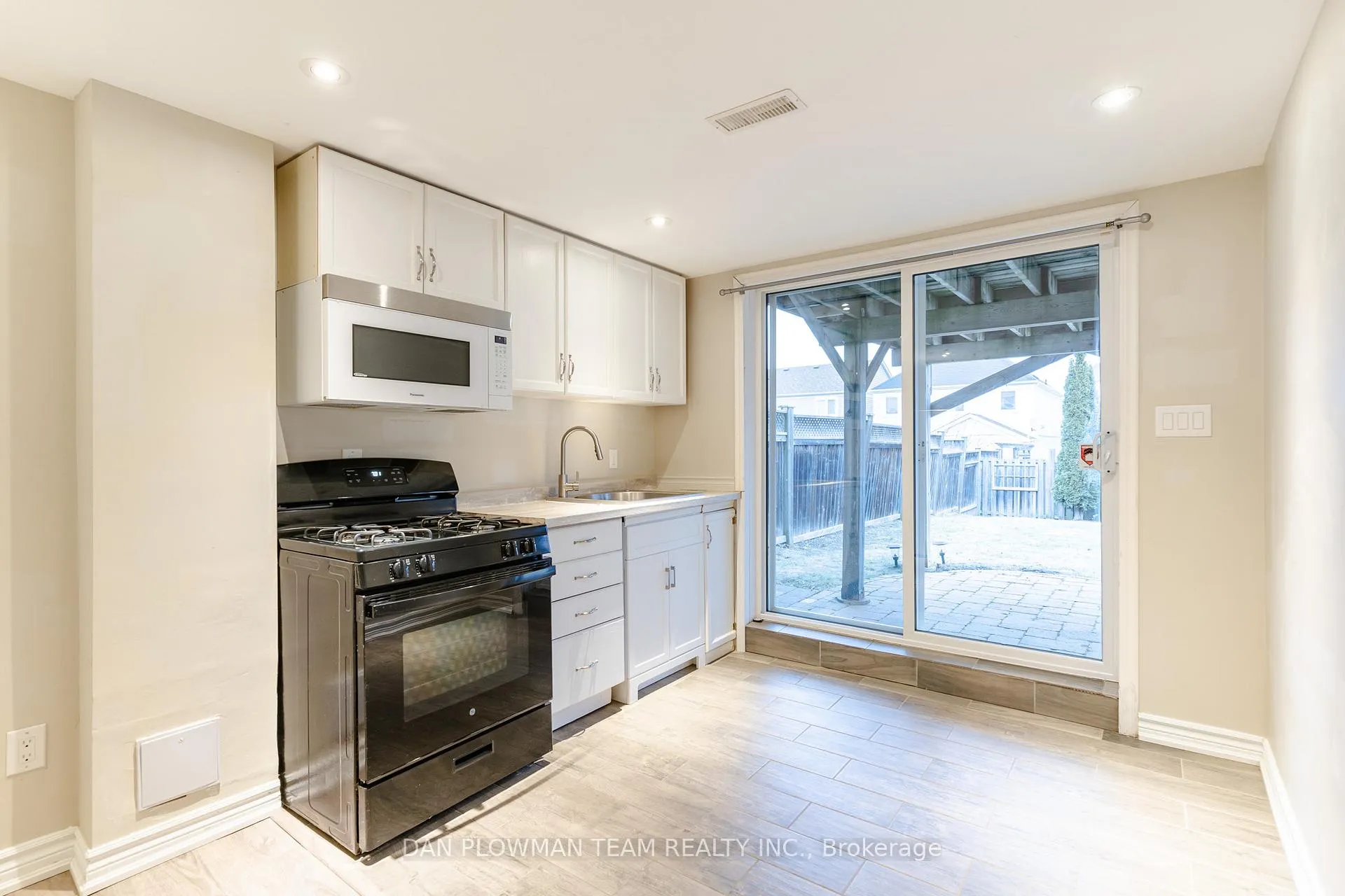 Photo 35 of 1203 Meath Drive, Oshawa, Pinecrest — HOMEH