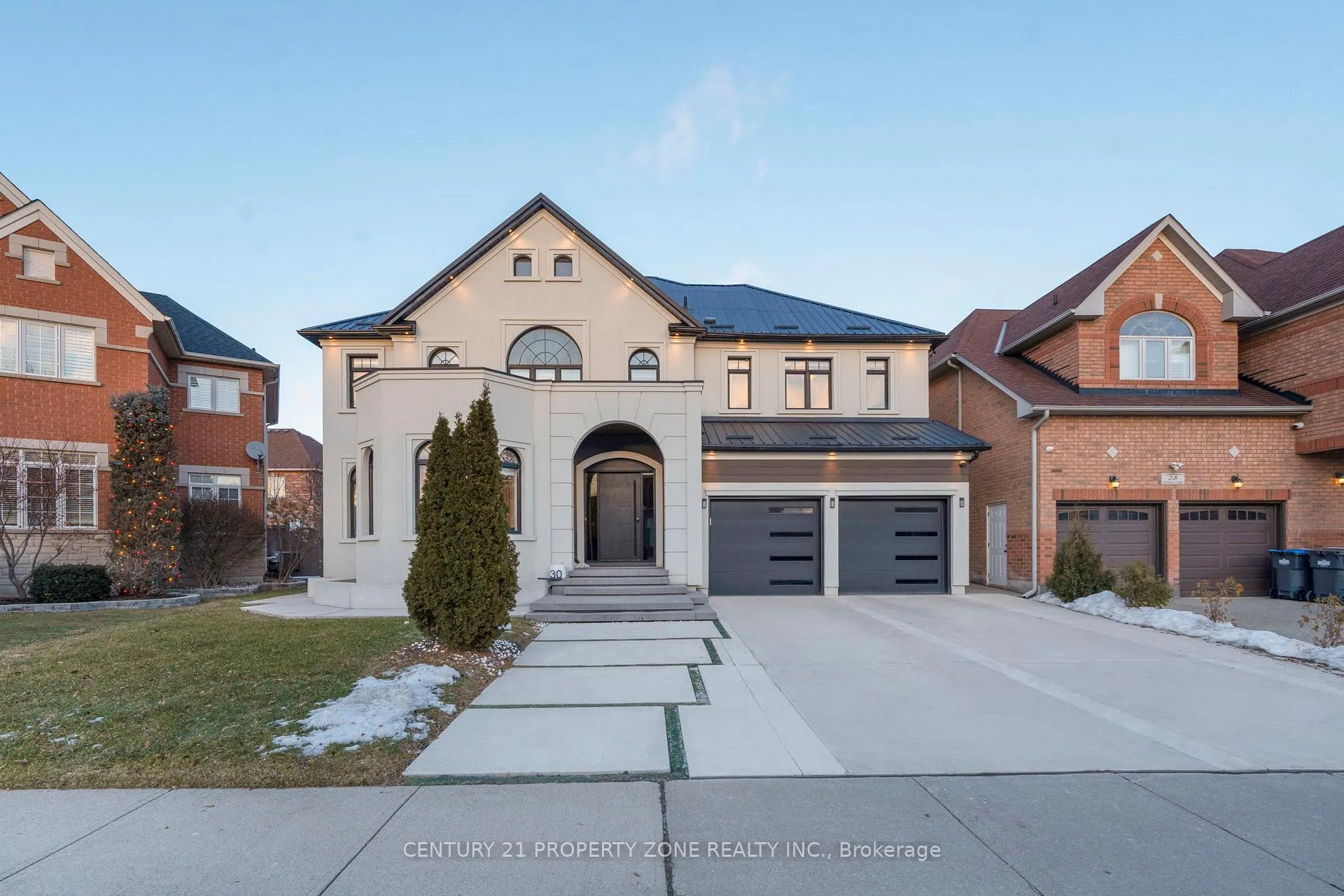 Photo 4 of 30 Grouse Lane, Brampton, Bram West — HOMEH